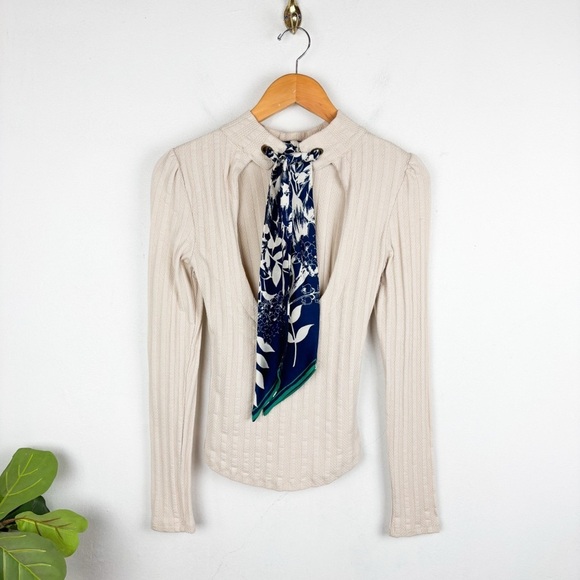 Free People Scarf Tie Back Mock Neck Cream Top Sz S - Picture 3 of 8